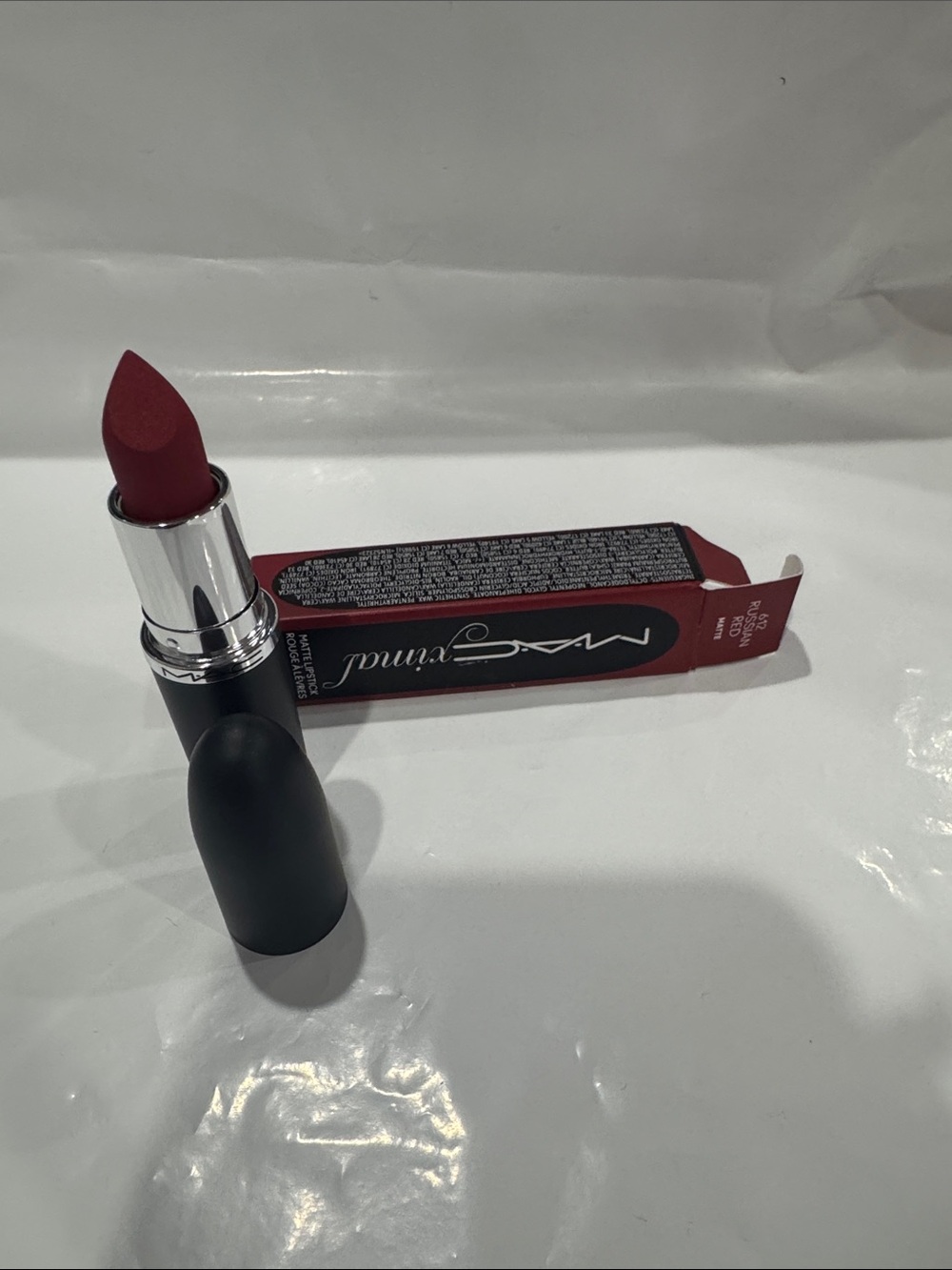 MAC Cosmetics Matte Lipstick - Rich Red 612 Russian red